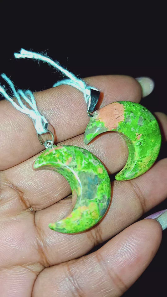 Pendentif lune unakite
