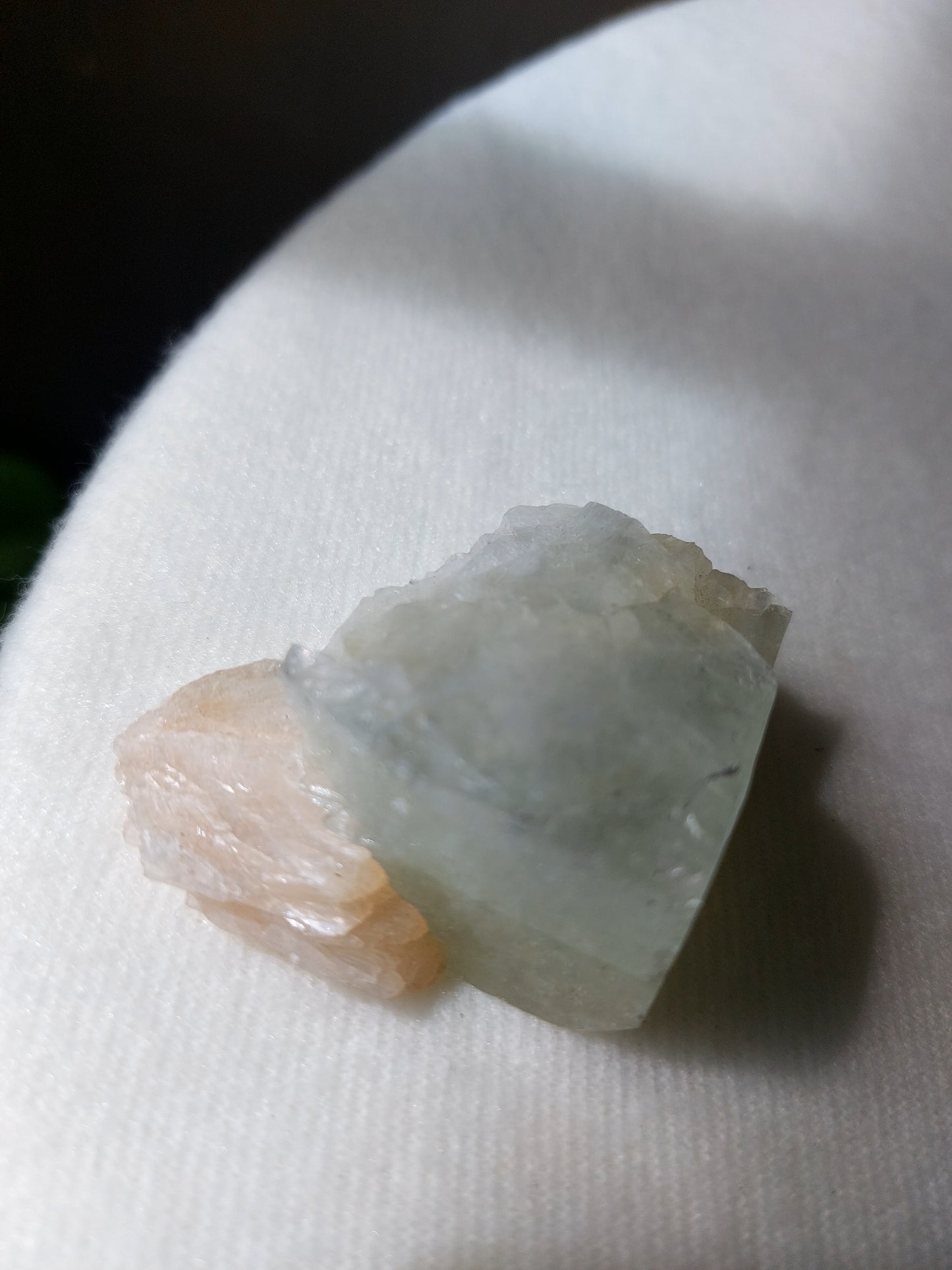 Apophyllite sur baryte